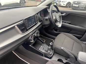 Used Kia Rio 2019 for sale - 79381082: Photo