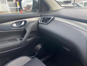 Used Nissan Qashqai 2017 for sale - 78380167: Photo