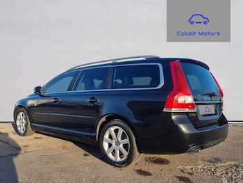Used Volvo V70 2015 for sale - 76973986: Photo