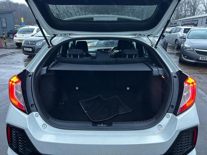 Used Honda Civic 2018 for sale - 77508147: Photo 15