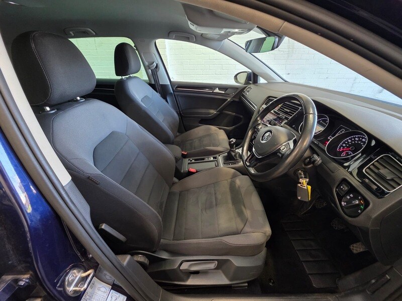 Used Volkswagen Golf 2017 for sale - 76047043: Photo 11