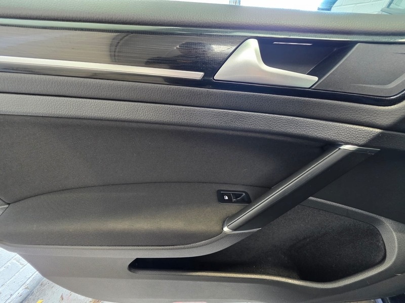 Used Volkswagen Golf 2017 for sale - 76047043: Photo 33