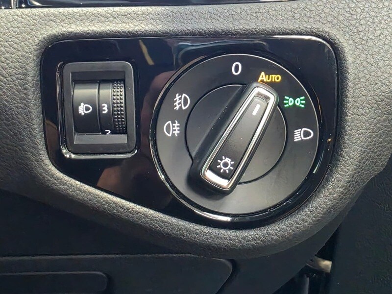 Used Volkswagen Golf 2017 for sale - 76047043: Photo 37