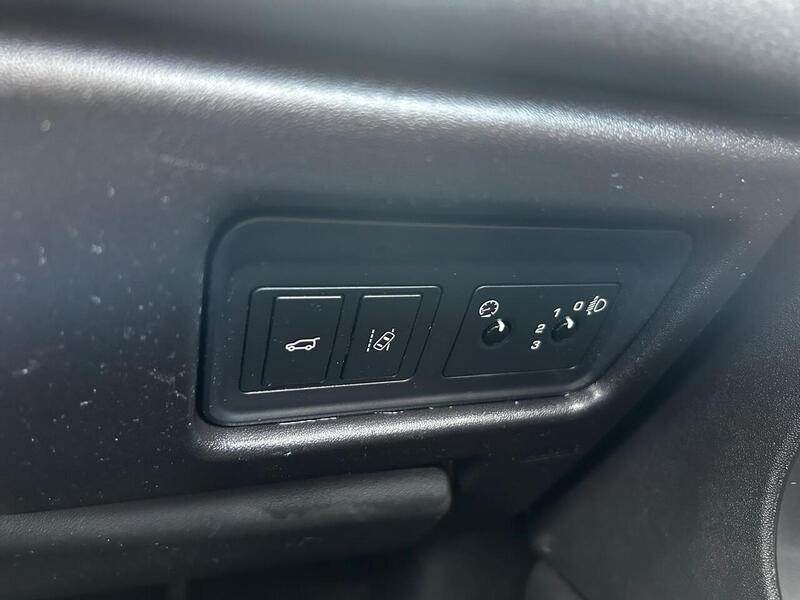 Used Land Rover Discovery Sport 2017 for sale - 77953498: Photo 15