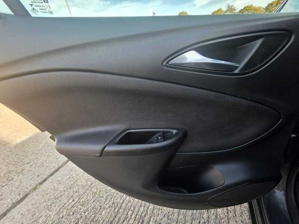 Used Vauxhall Astra 2015 for sale - 76210987: Photo 20