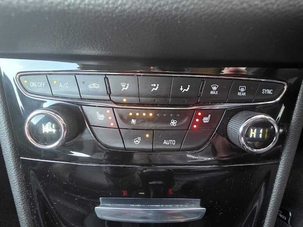 Used Vauxhall Astra 2015 for sale - 76210987: Photo 25
