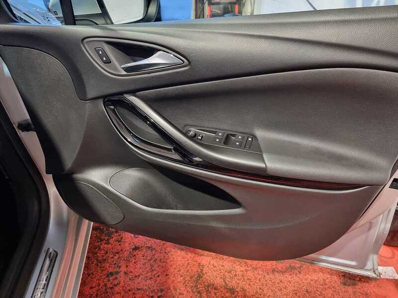 Used Vauxhall Astra 2018 for sale - 77272365: Photo 17