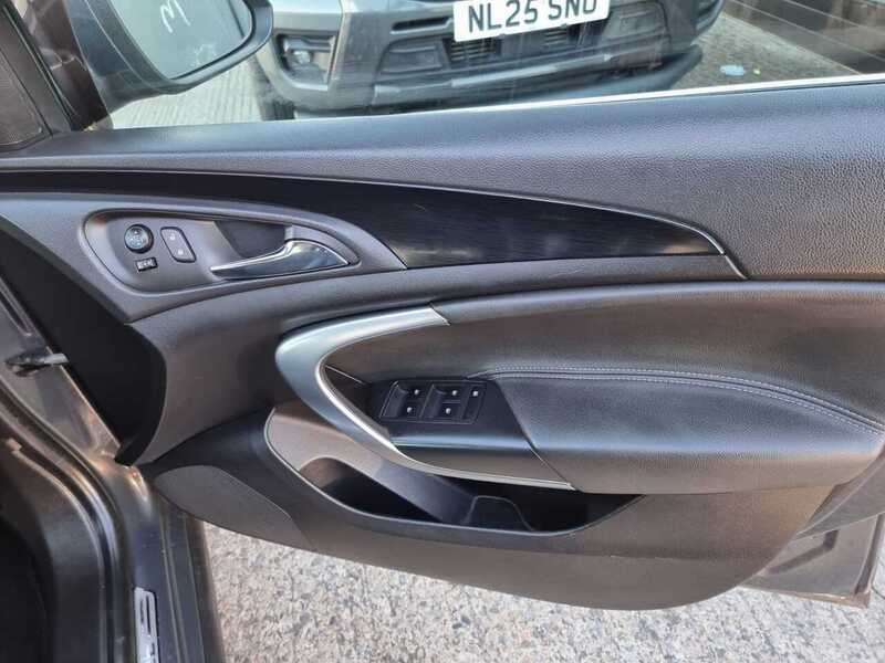 Used Vauxhall Insignia 2015 for sale - 76334118: Photo 25