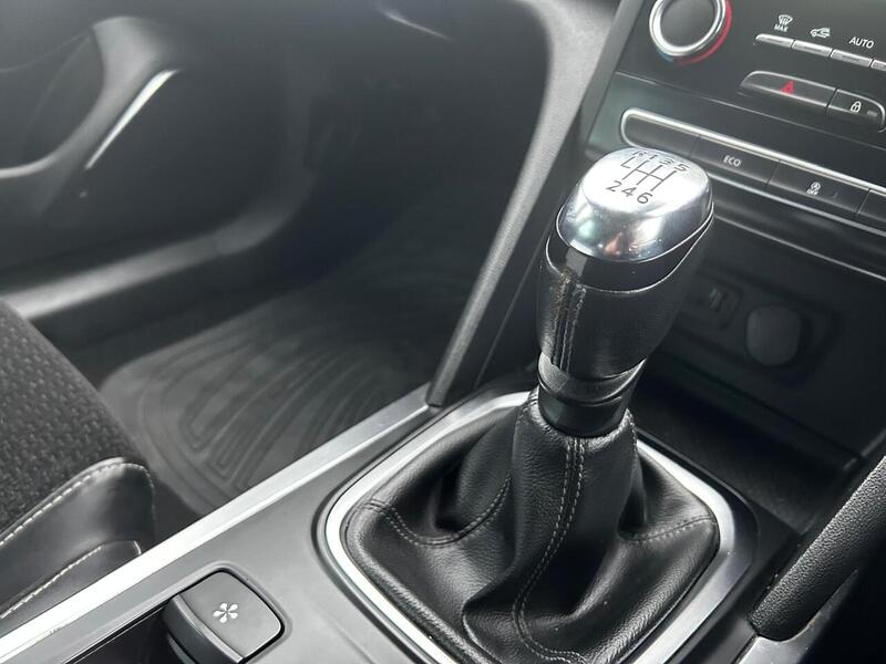 Used Renault Megane 2017 for sale - 77356870: Photo 21