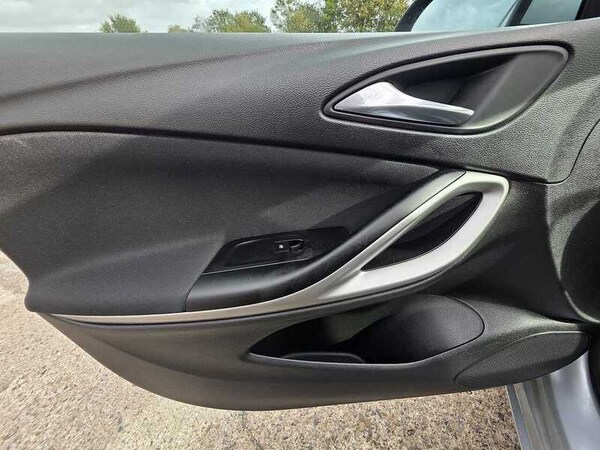 Used Vauxhall Astra 2018 for sale - 76256865: Photo 19