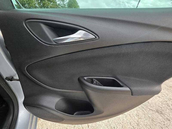 Used Vauxhall Astra 2018 for sale - 76256865: Photo 21