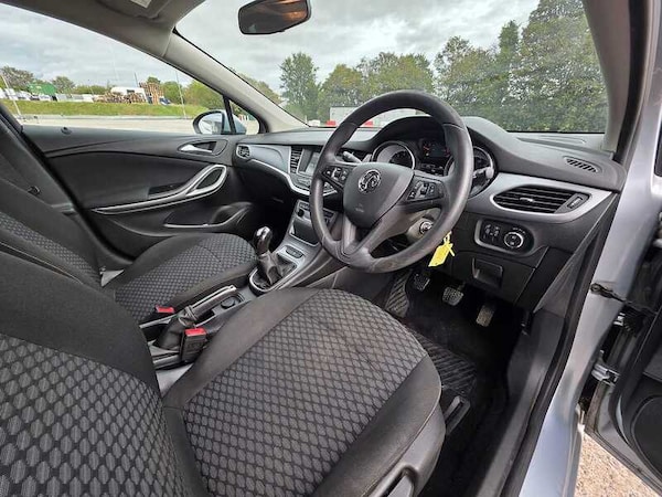 Used Vauxhall Astra 2018 for sale - 76256865: Photo 9