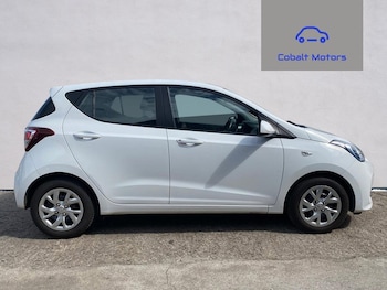 Used Hyundai i10 2017 for sale - 79010013: Photo