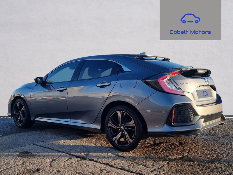 Used Honda Civic 2018 for sale - 76821340: Photo 4