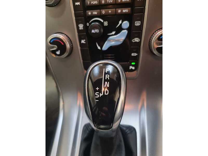 Used Volvo V70 2015 for sale - 77213052: Photo 14