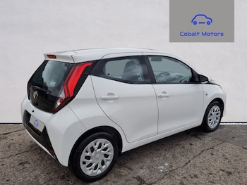 Used Toyota AYGO 2019 for sale - 76430543: Photo