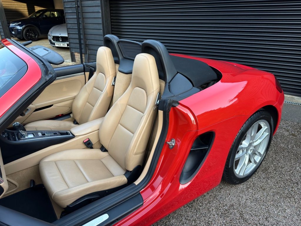 Used Porsche Boxster 2014 for sale - 78017155: Photo 2