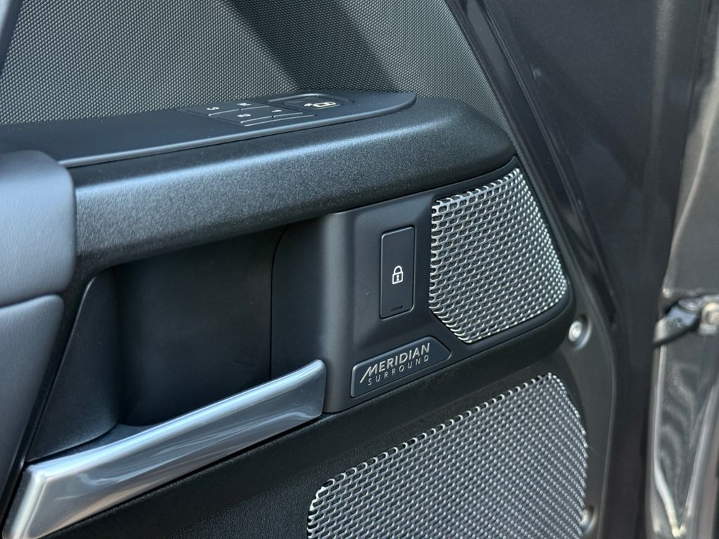 Used Land Rover Defender 2021 for sale - 78016835: Photo 23