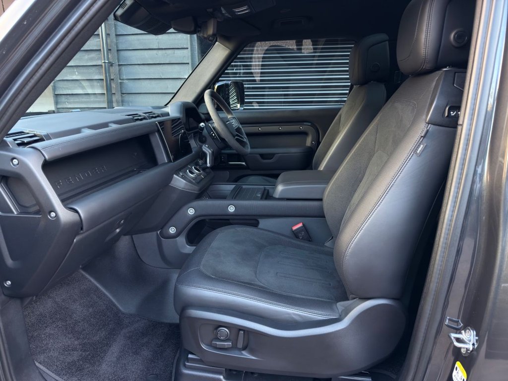 Used Land Rover Defender 2021 for sale - 78016835: Photo 9