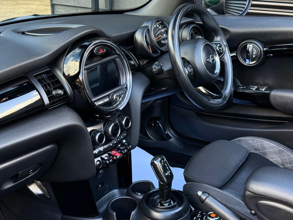 Used MINI Convertible 2018 for sale - 78016790: Photo 18