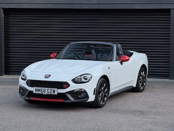 Used Abarth 124 Spider 2018 for sale - 79518200: Photo