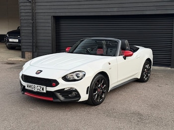 Used Abarth 124 Spider 2018 for sale - 79518200: Photo