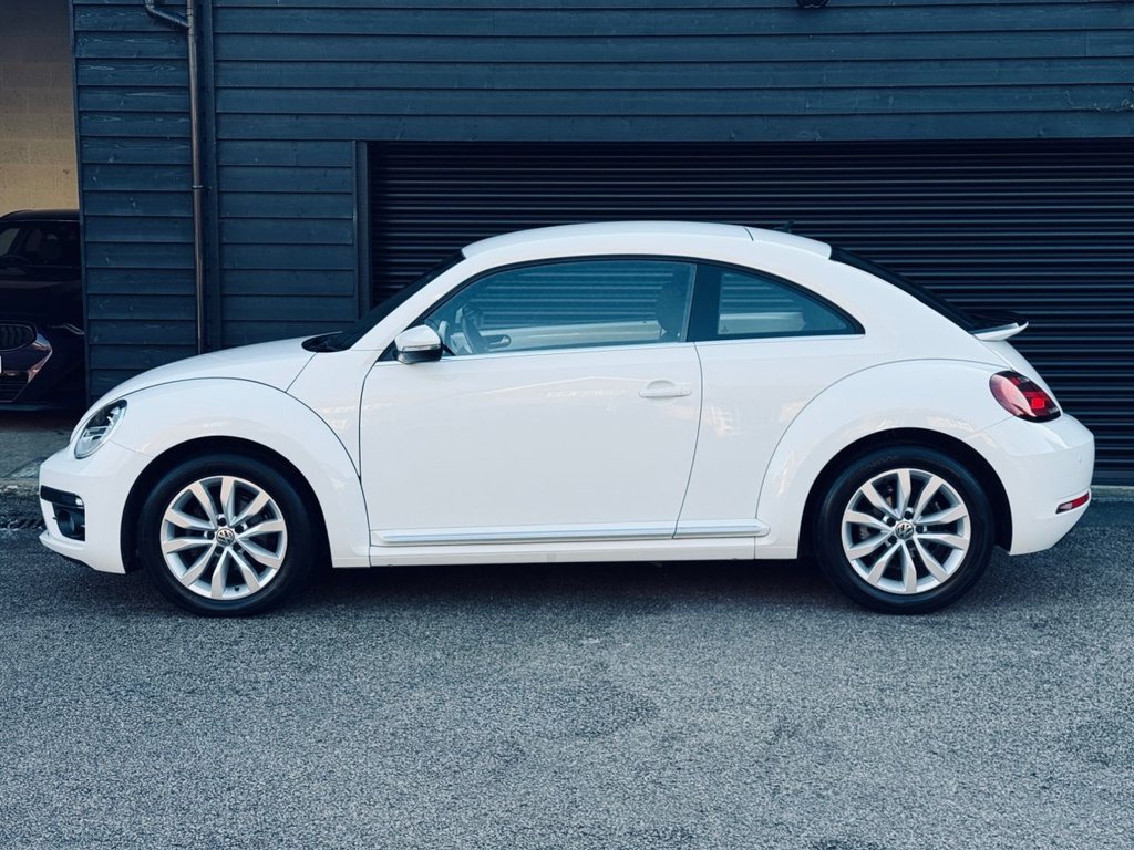 Used Volkswagen Beetle 2017 for sale - 78016749: Photo 14