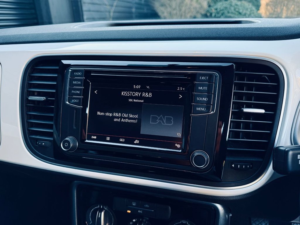 Used Volkswagen Beetle 2017 for sale - 78016749: Photo 21