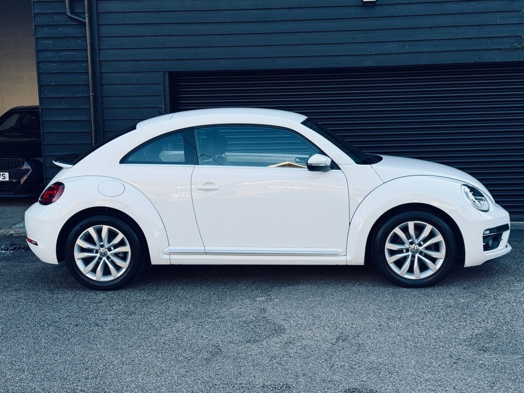 Used Volkswagen Beetle 2017 for sale - 78016749: Photo 30