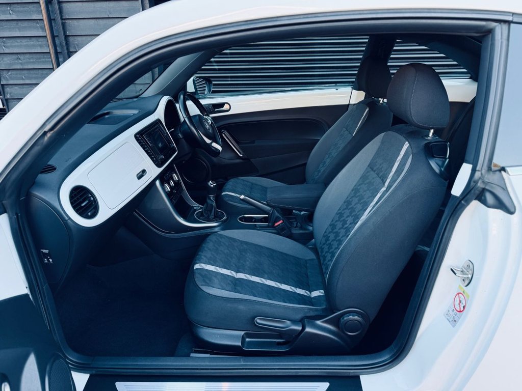 Used Volkswagen Beetle 2017 for sale - 78016749: Photo 8