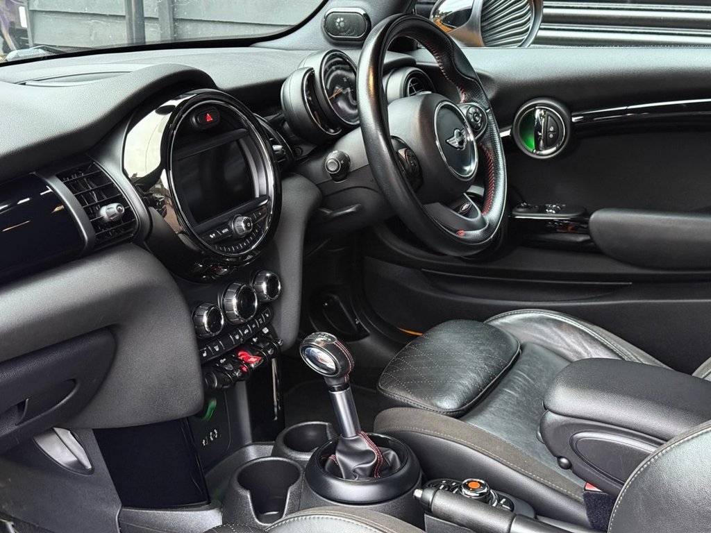 Used MINI Hatch 2018 for sale - 78016838: Photo 17