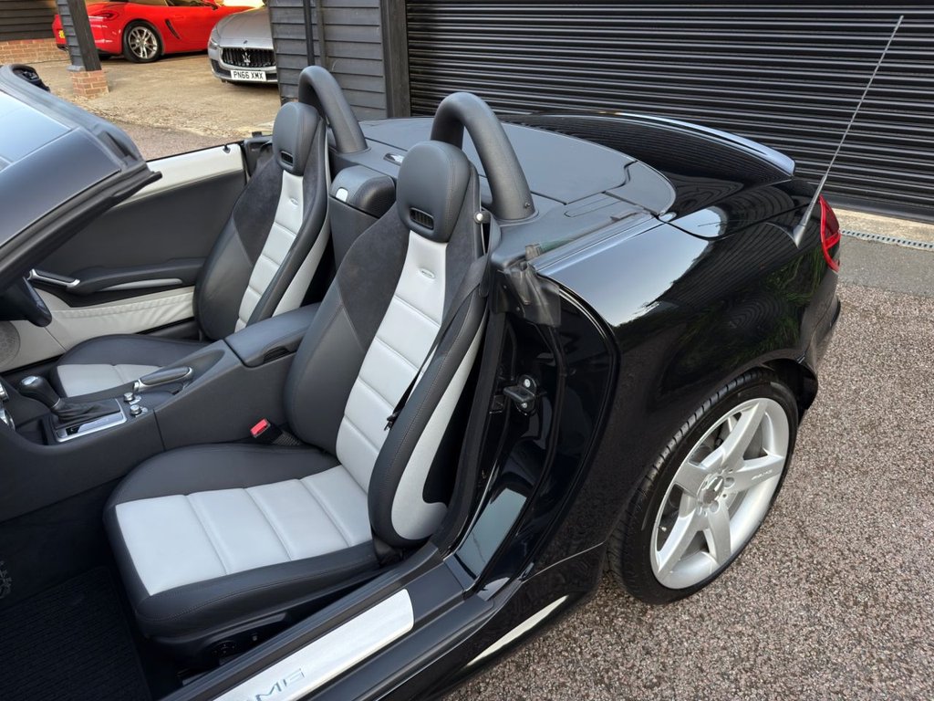 Used Mercedes-Benz SLK 2006 for sale - 78017160: Photo 2