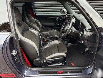 Used MINI Hatch 2020 for sale - 78017200: Photo