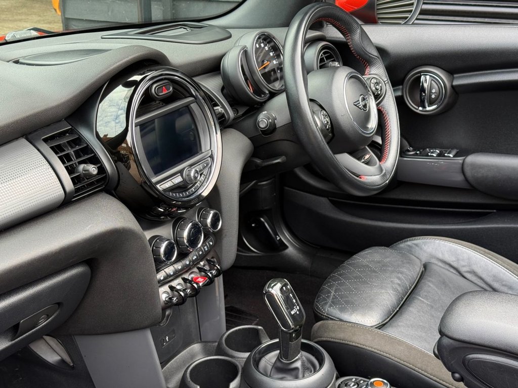 Used MINI Convertible 2019 for sale - 78016901: Photo 18