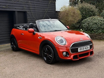 Used MINI Convertible 2019 for sale - 78016901: Photo