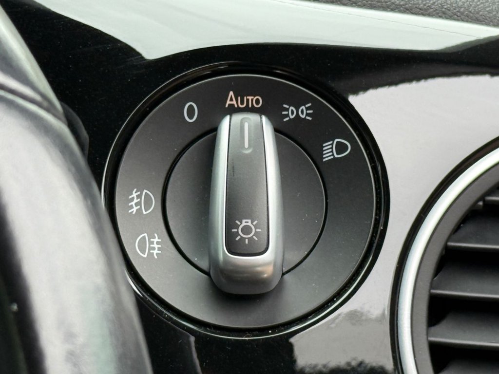 Used Volkswagen Beetle 2017 for sale - 78017124: Photo 15