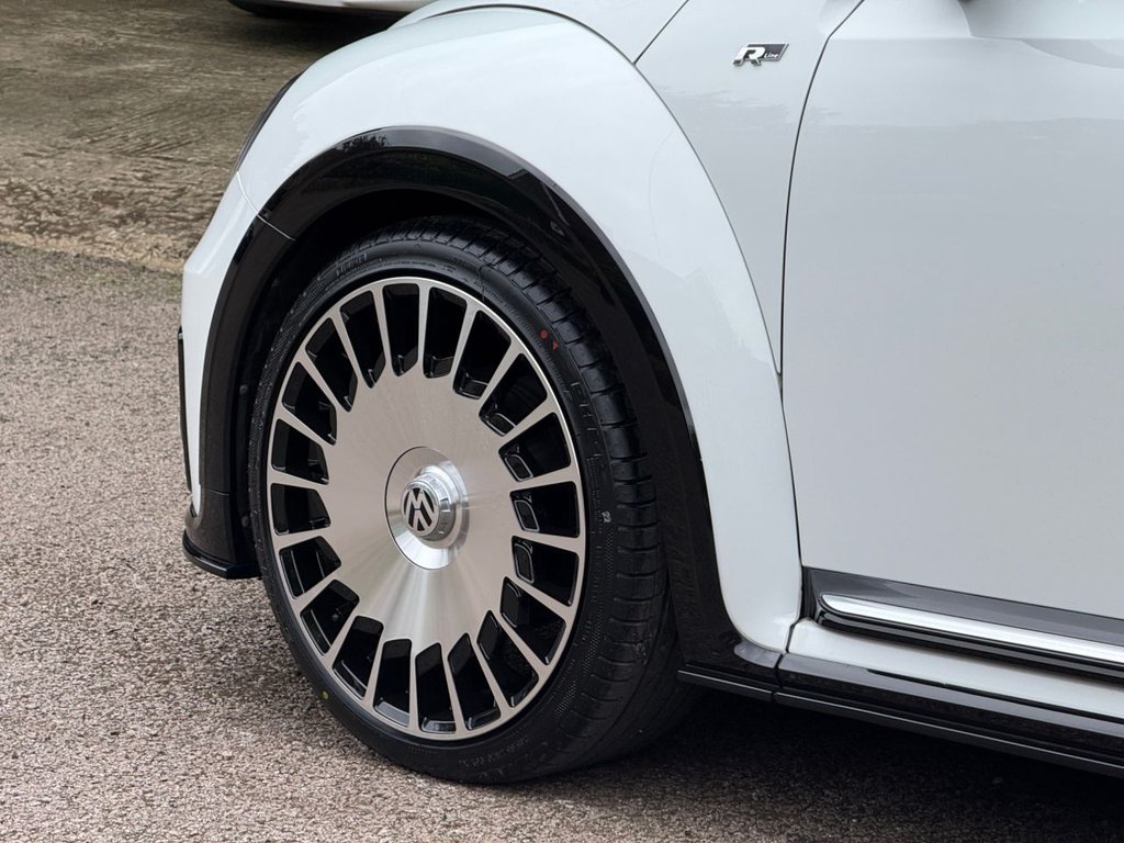 Used Volkswagen Beetle 2017 for sale - 78017124: Photo 2