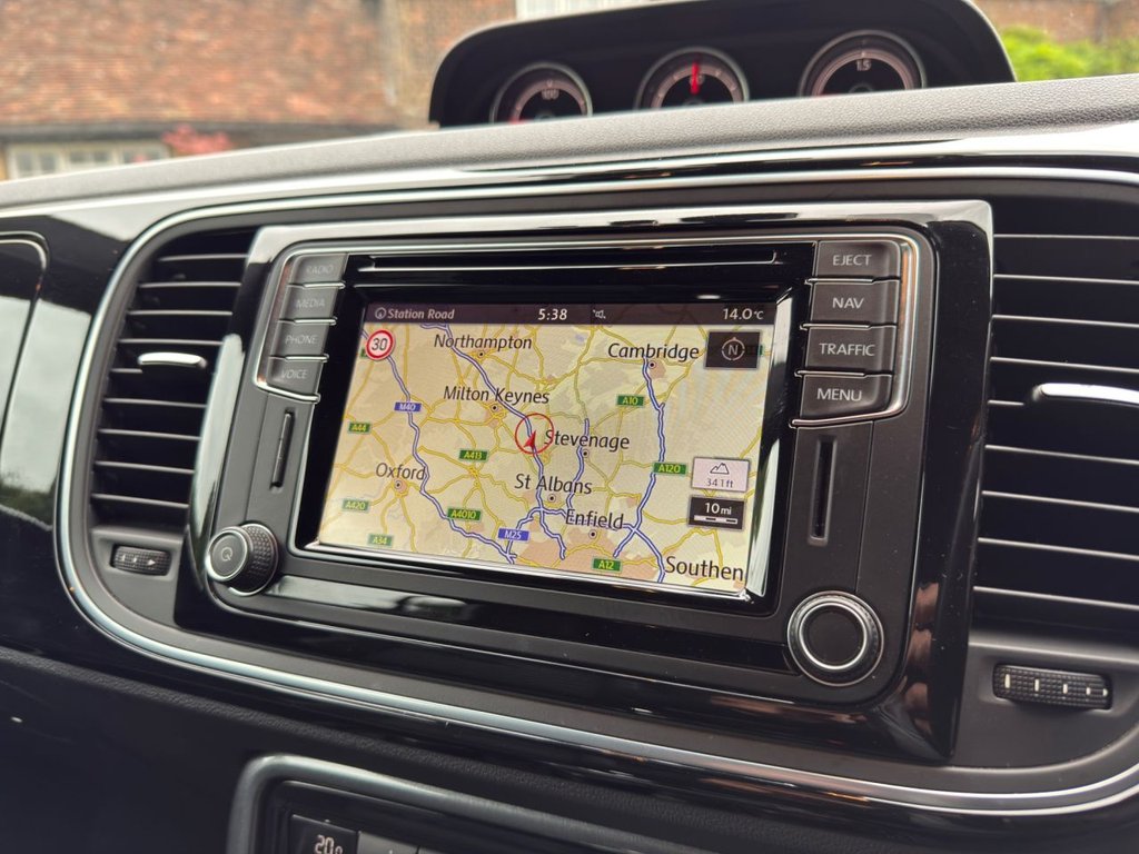 Used Volkswagen Beetle 2017 for sale - 78017124: Photo 31