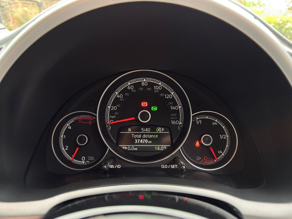 Used Volkswagen Beetle 2017 for sale - 78017124: Photo 34