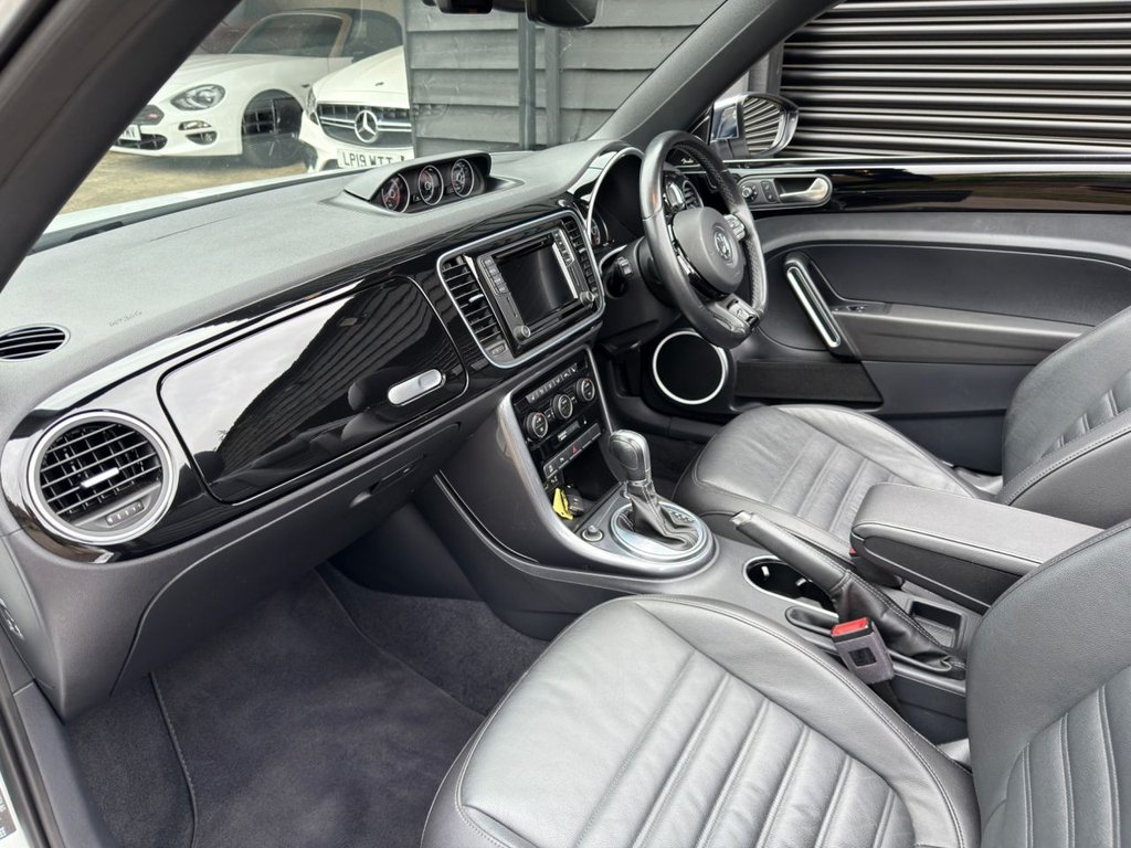 Used Volkswagen Beetle 2017 for sale - 78017124: Photo 6