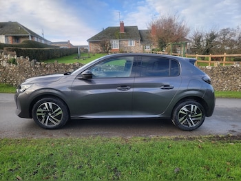 Used Peugeot 208 2023 for sale - 76958817: Photo