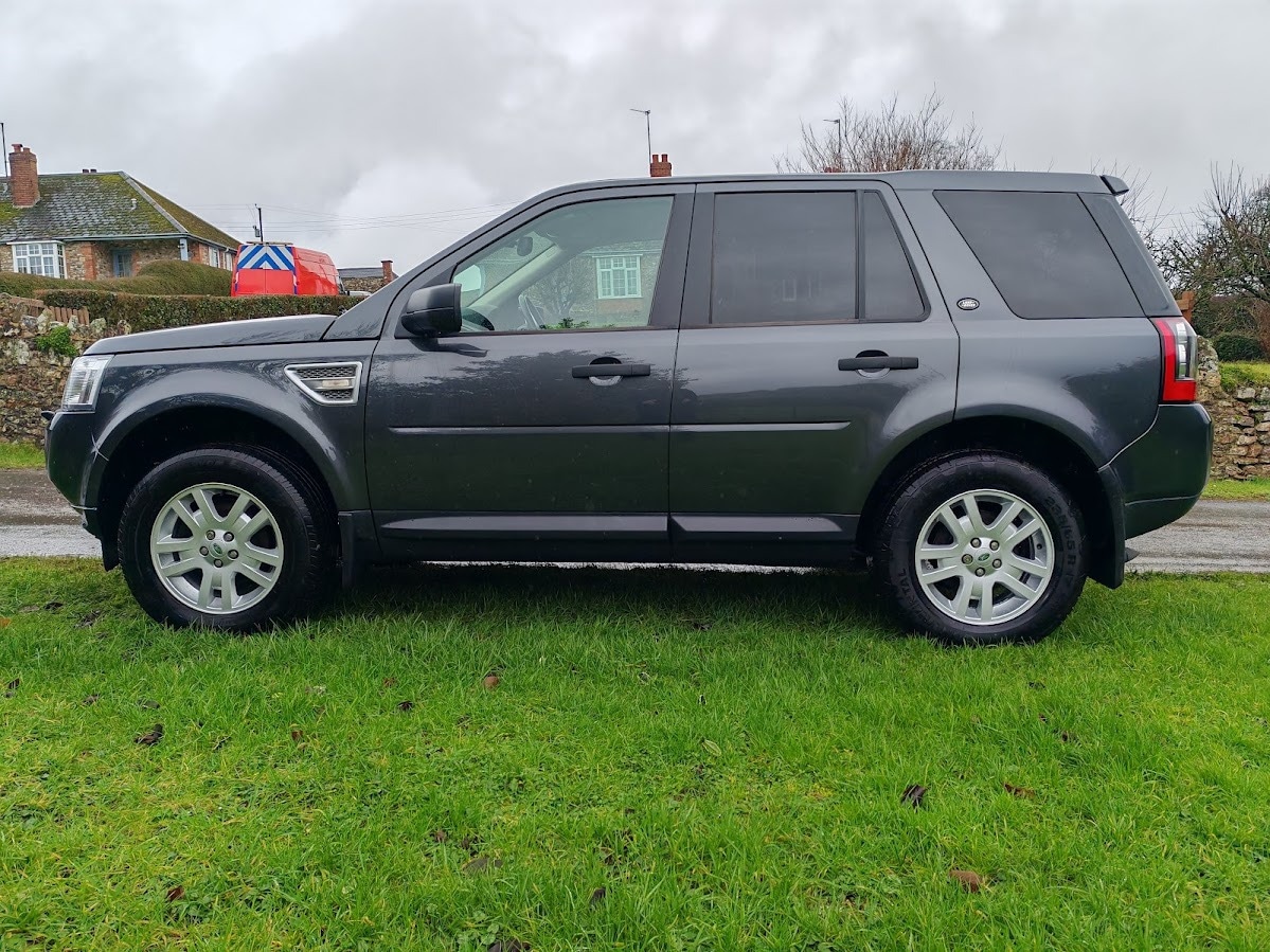 Used Land Rover Freelander 2011 for sale - 77285764: Photo 2