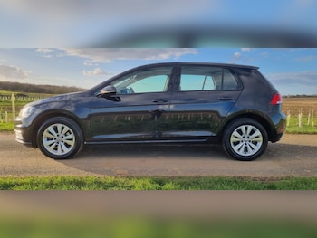 Used Volkswagen Golf 2017 for sale - 78236338: Photo