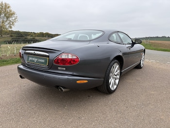 Used Jaguar XK8 2004 for sale - 78300356: Photo