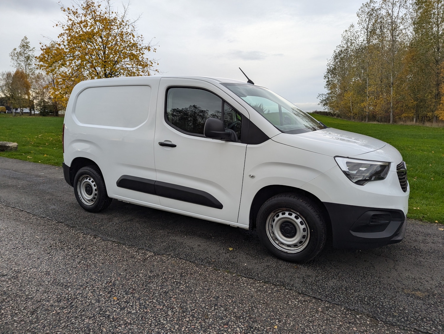 Used Vauxhall Combo 2021 for sale - 76578433: Photo 2