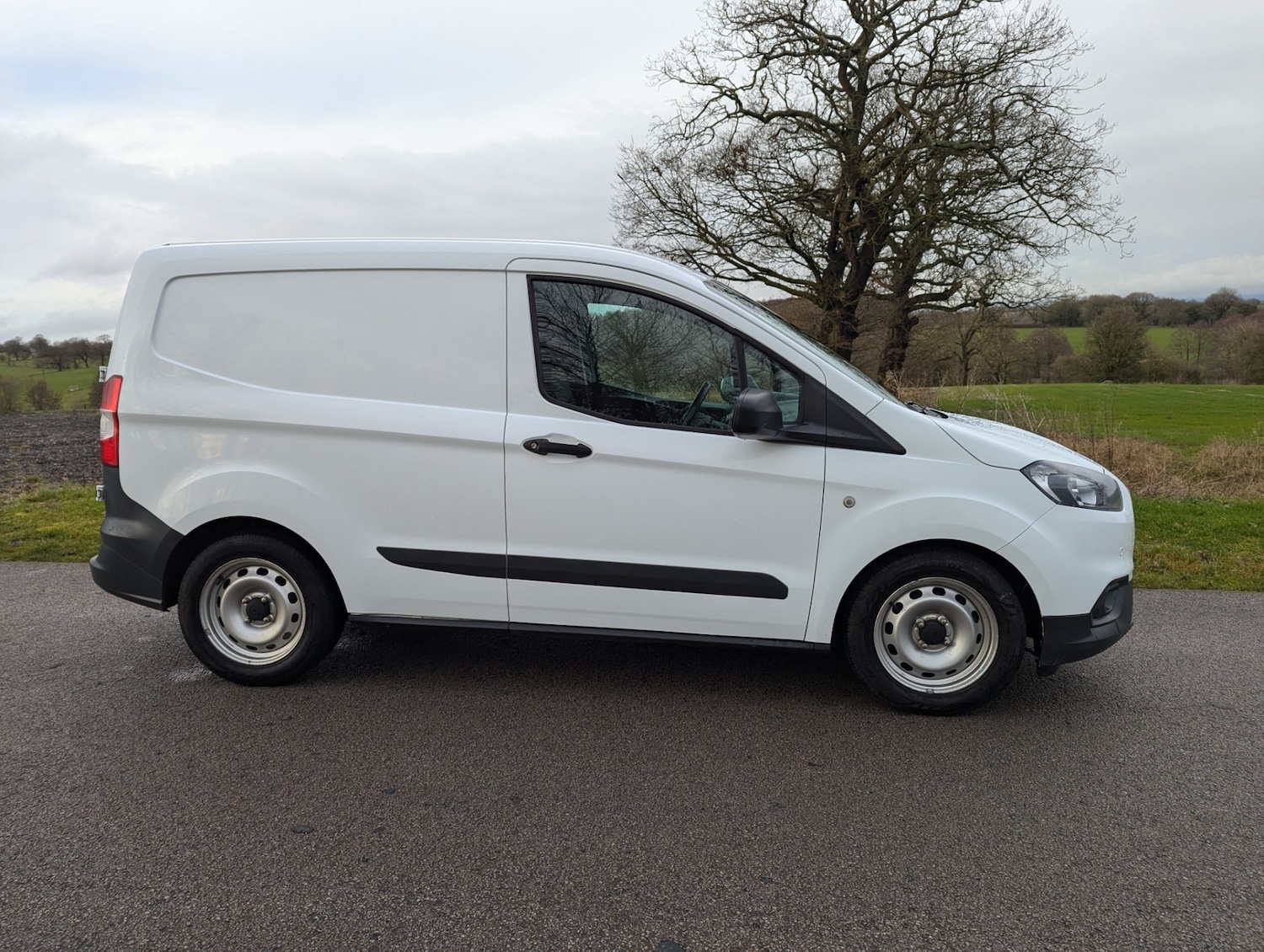 Used Ford Transit Courier 2023 for sale - 77339503: Photo 4