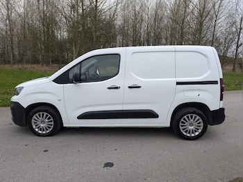 Used Peugeot Partner 2020 for sale - 77064140: Photo