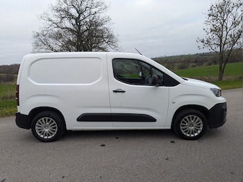 Used Peugeot Partner 2020 for sale - 77064140: Photo