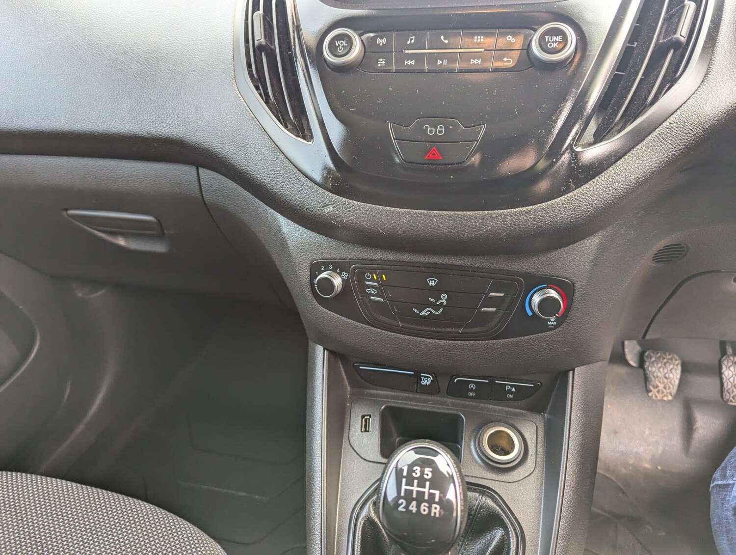 Used Ford Transit Courier 2023 for sale - 77354008: Photo 33