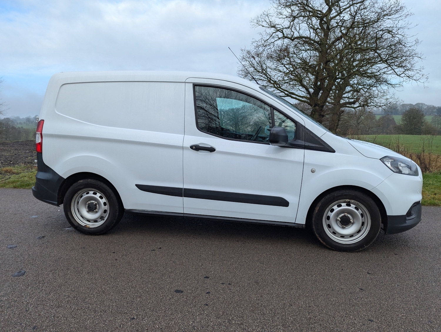 Used Ford Transit Courier 2023 for sale - 77354008: Photo 4